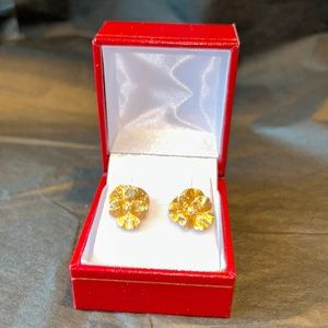 14k Gold flower earrings with center diamond